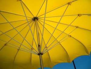 796px-Yellow_umbrella
